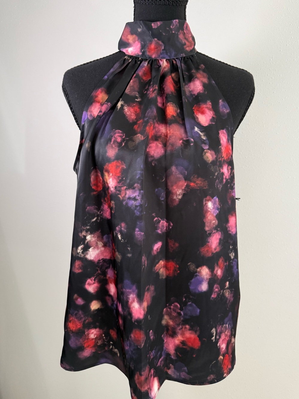 1.STATE Floral Halter Blouse NWT Tie Neck Watercolor Print Size M